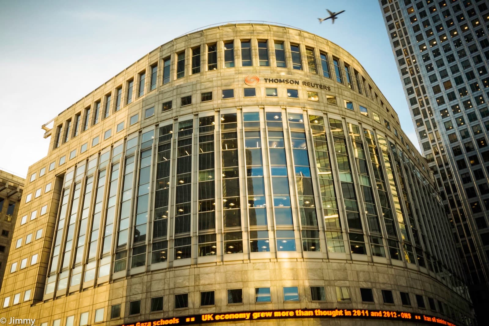 Cover image from SiliconANGLE’s report on Thomson Reuters’ proprietary legal model